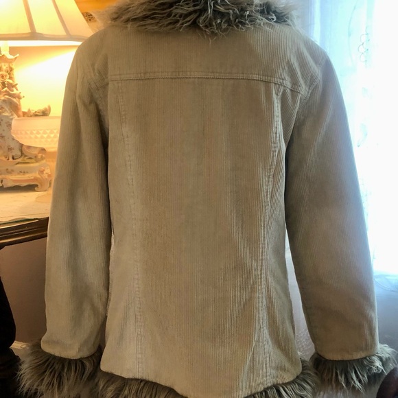 Esprit Camel Wide Wale  Corduroy Jacket with Faux Furry Trim. EUC! Women’s Med. - Picture 3 of 16